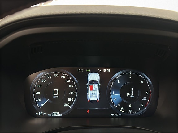 Volvo XC60 15 of 30