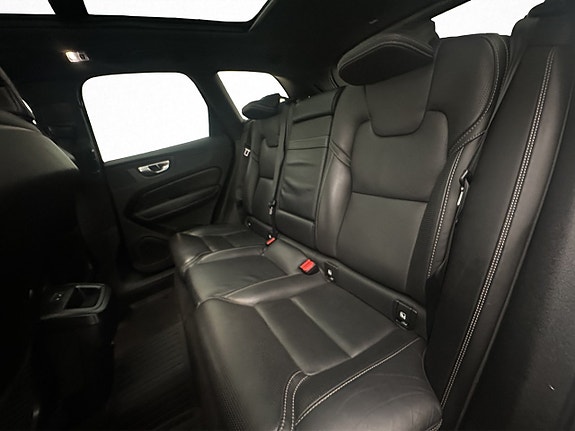 Volvo XC60 30 of 30
