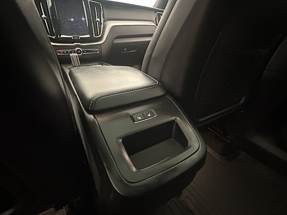 Volvo XC60 29 of 30