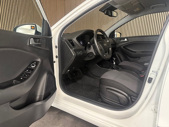 Hyundai i20 10 of 26
