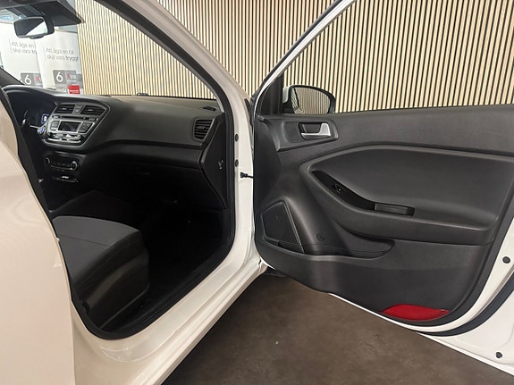 Hyundai i20 20 of 26