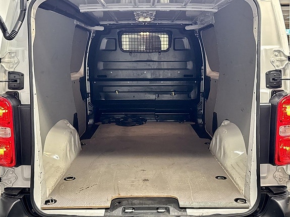 Peugeot e-Expert 11 of 20