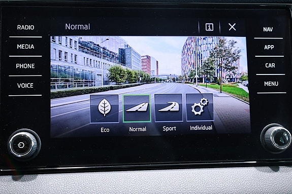 Skoda Karoq 12 of 21