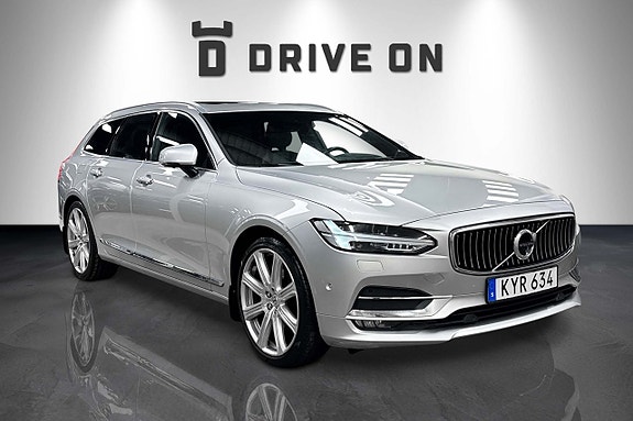 Volvo V90 2 of 30