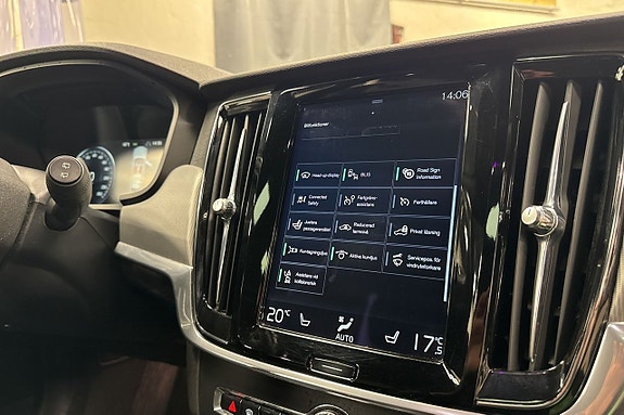 Volvo V90 22 of 30