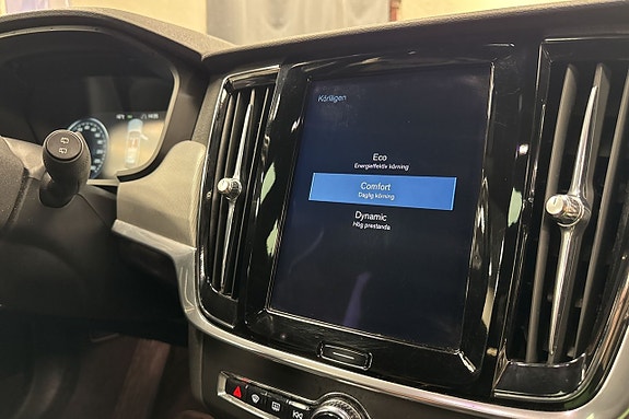 Volvo V90 17 of 30