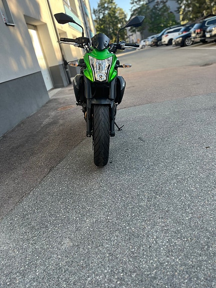 Kawasaki Ninja ER-6n 6 of 8