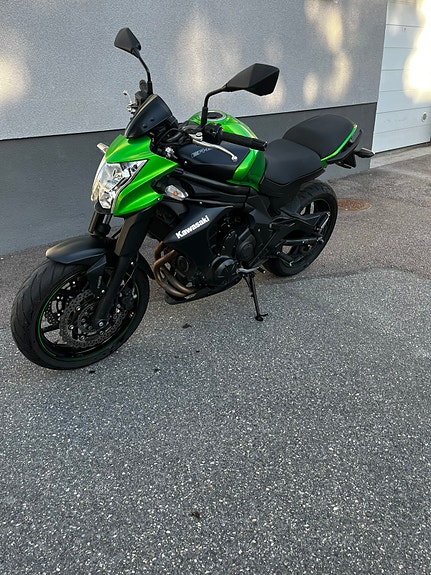Kawasaki Ninja ER-6n 4 of 8