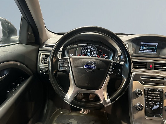 Volvo V70 9 of 19