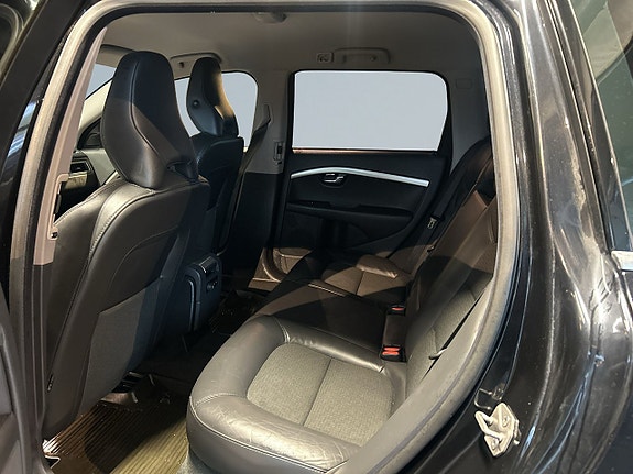 Volvo V70 13 of 19