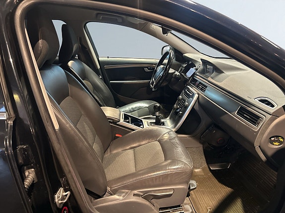 Volvo V70 10 of 19
