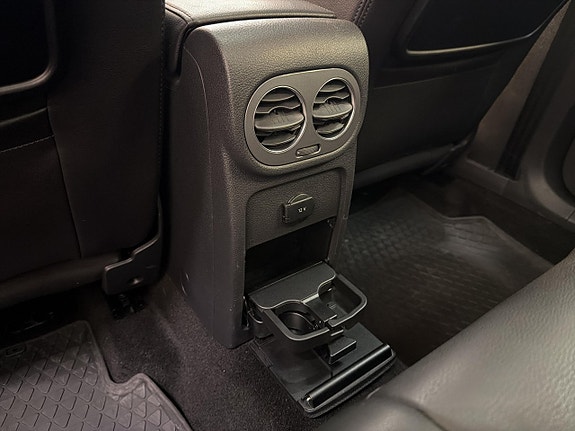 Volkswagen Tiguan 16 of 25