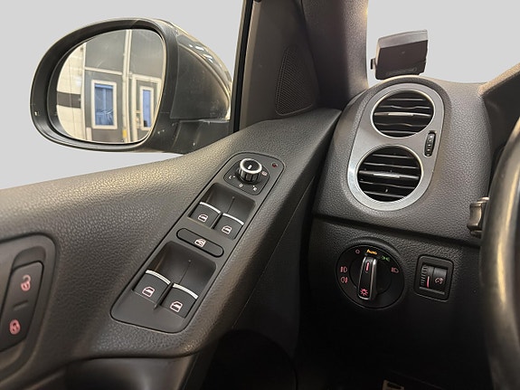 Volkswagen Tiguan 25 of 25