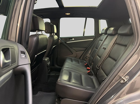 Volkswagen Tiguan 13 of 25
