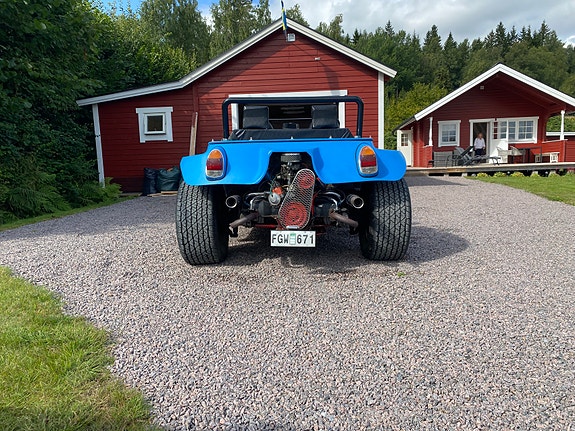 Volkswagen 1500 3 of 5