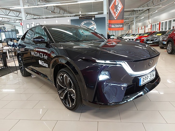 Mazda CX-6e 4 of 17