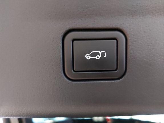 Mazda CX-6e 8 of 17