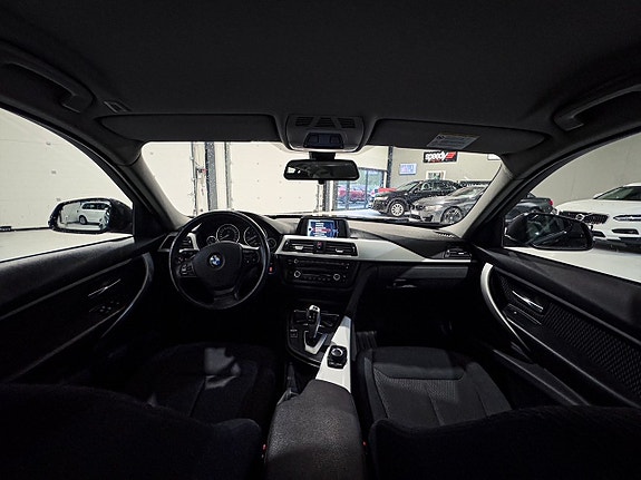 BMW 320 13 of 19