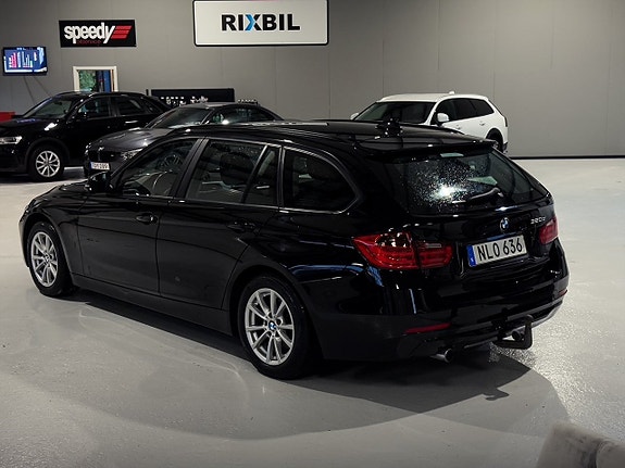 BMW 320 2 of 19
