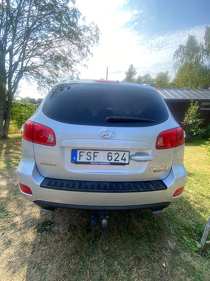 Hyundai Santa Fe 3 of 9