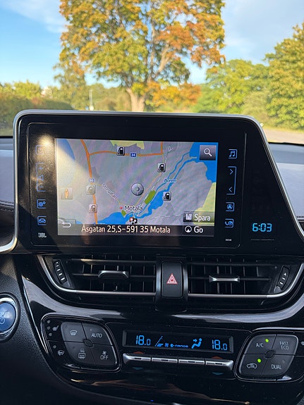Toyota C-HR 6 of 8