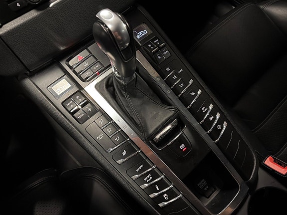 Porsche Macan S 14 of 21