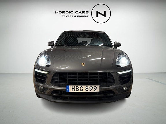 Porsche Macan S 4 of 21