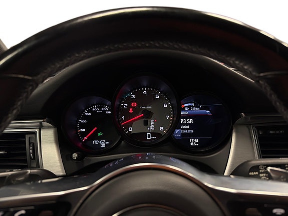 Porsche Macan S 18 of 21