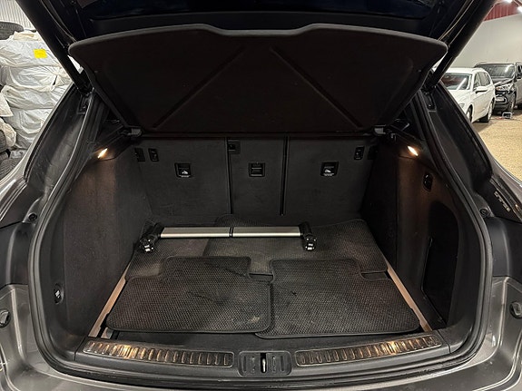 Porsche Macan S 19 of 21