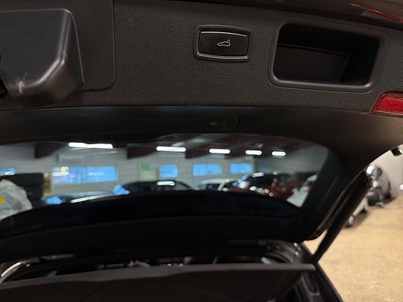 Porsche Macan S 20 of 21