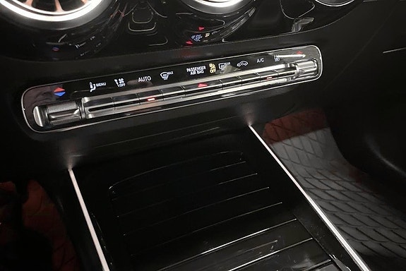 Mercedes-Benz EQA250 13 of 19