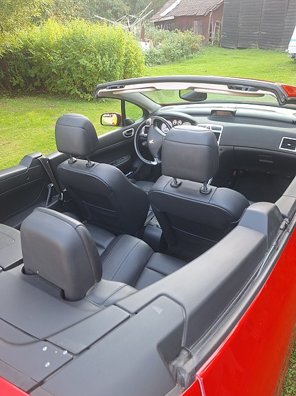 Peugeot 307 CC 6 of 10