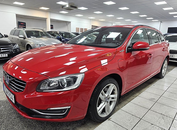 Volvo V60 2 of 21