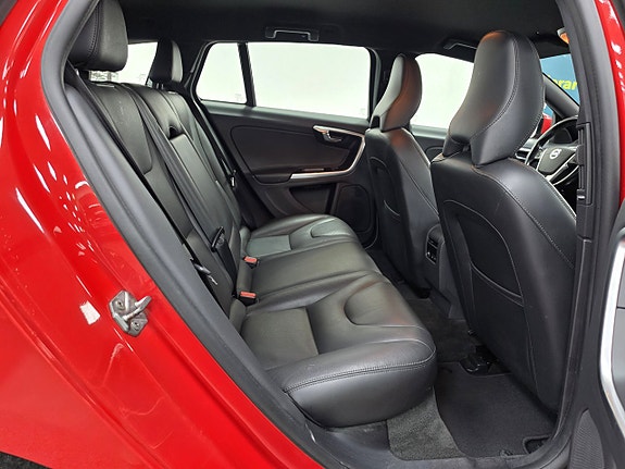 Volvo V60 14 of 21
