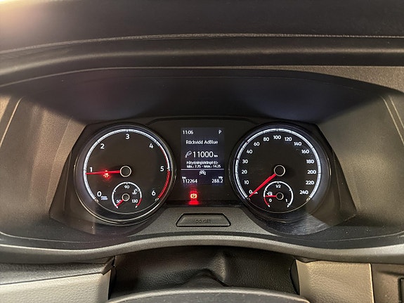Volkswagen Caravelle 20 of 23