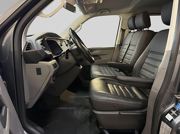 Volkswagen Caravelle 8 of 23
