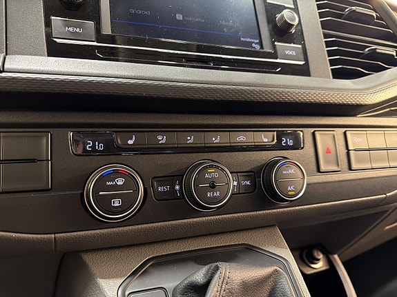 Volkswagen Caravelle 19 of 23
