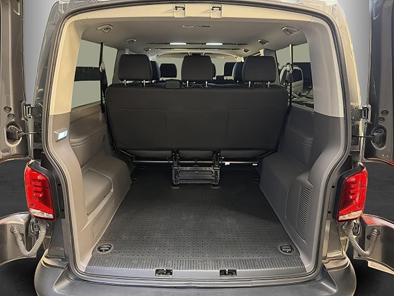 Volkswagen Caravelle 15 of 23