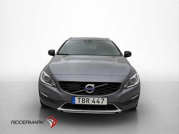 Volvo V60 Cross Country 2 of 30