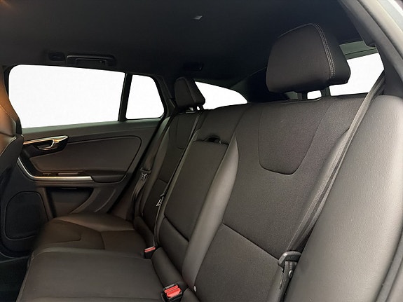 Volvo V60 Cross Country 27 of 30