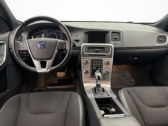 Volvo V60 Cross Country 13 of 30