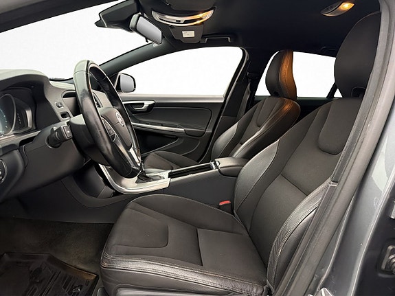 Volvo V60 Cross Country 12 of 30