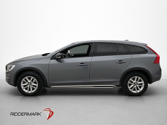 Volvo V60 Cross Country 4 of 30
