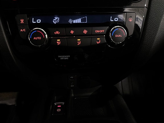 Nissan X-Trail 22 of 28