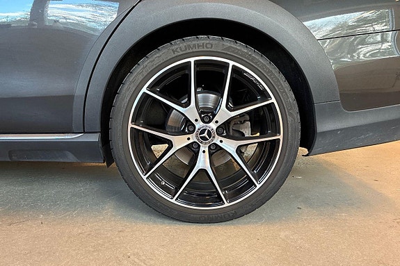 Mercedes-Benz E220 d 4 of 20