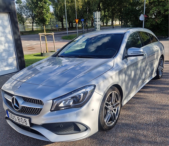 Mercedes-Benz CLA250 3 of 7