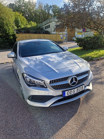 Mercedes-Benz CLA250 4 of 7