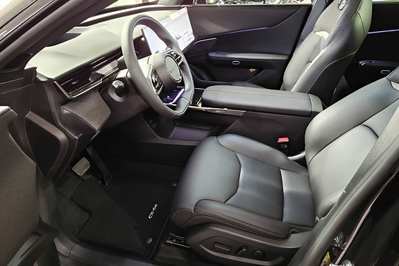 Mazda CX-6e 5 of 8