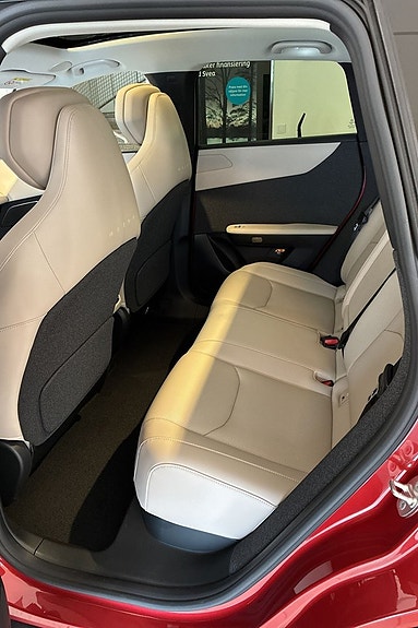 Mazda CX-6e 6 of 8