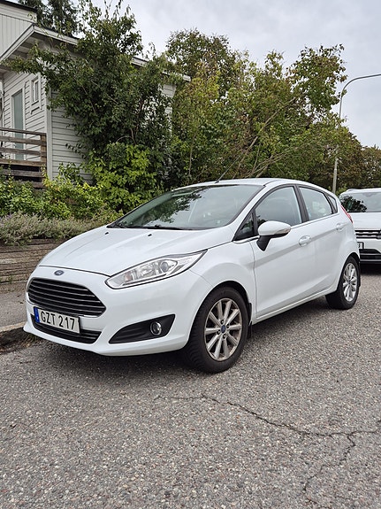 Ford Fiesta 2 of 7